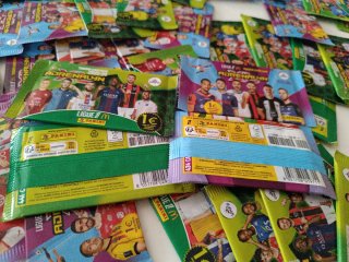 Sobres cromos fútbol Adrenalyn Panini