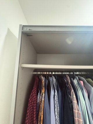 Armario puertas correderas blanco y gris