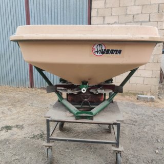 Abonadora mineral Ausama 900kg