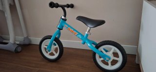 Bicicleta de equilibrio infantil azul