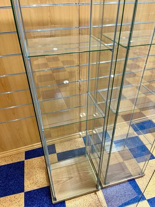 2 Vitrinas de Cristal y Madera