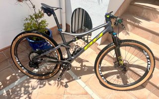 BH Lynx Race Carbon/ Sram GX AXS / Ruedas Carbono