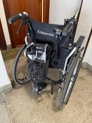 Silla de ruedas eléctrica plegable