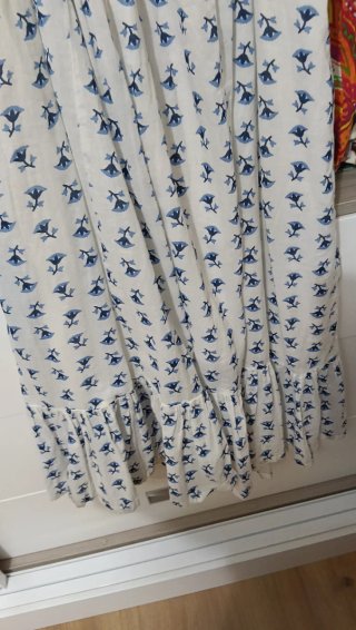 Vestido blanco estampado azul