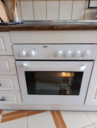 Horno y vitrocerámica Zanussi como nuevo