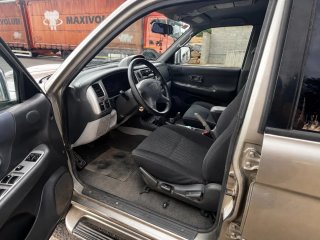 Mitsubishi Montero 2005