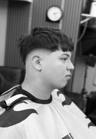 CORTE DE CABELLO A DOMICILIO DIAS DOMINGOS!