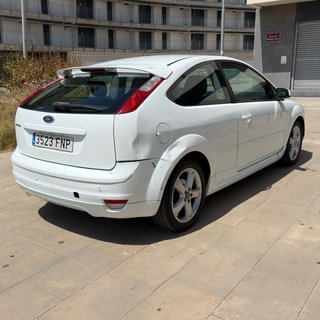 Ford Focus 1.6i🟢