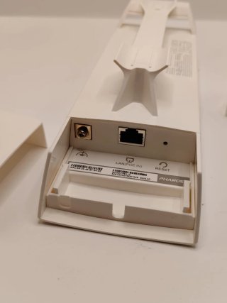 TP-Link CPE220 2.4GHz 300Mbps 12dBi Outdoor CPE