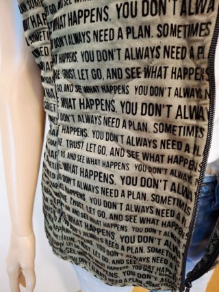 Chaleco estampado Let Go