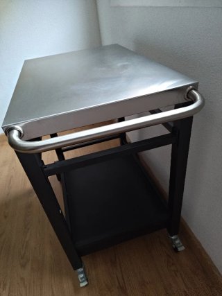 Mesa auxiliar/carrito
