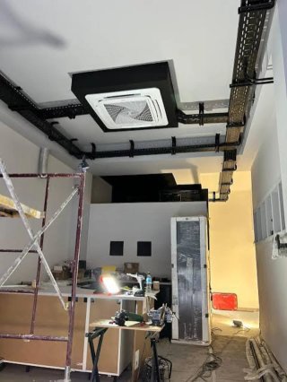INSTALACIÓN DE AIRE ACONDICIONADO