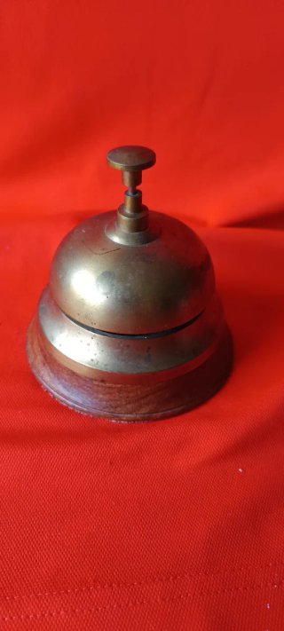 Timbre recepción vintage latón y madera