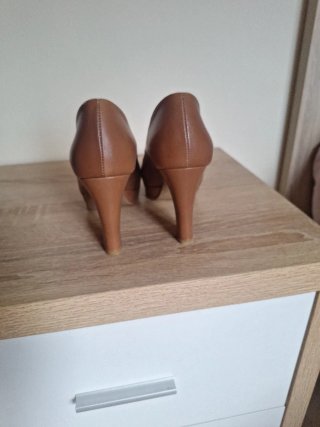 Zapatos Patricia Miller Marrones Tacon Peep Toe