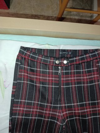 Pantalones de cuadros grises