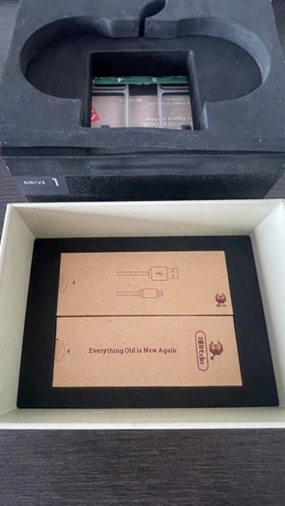 Mando 8BitDo AP40 Edición Limitada Apple II + Sopo
