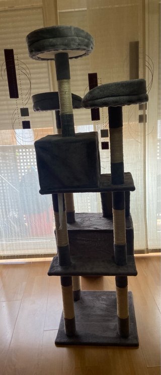 Árbol rascador grande para gatos