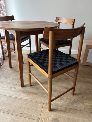 Sillas Nackänas Ikea Madera y Tela Negra