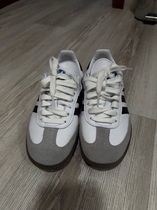 Zapatillas Adidas Samba Blancas y Grises