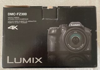 Panasonic Lumix DMC-FZ300 4K + Borsa Lowepro