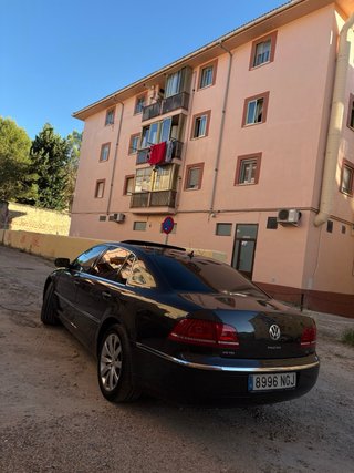 Volkswagen Phaeton 2011