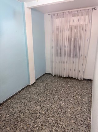 Alquilo habitacion