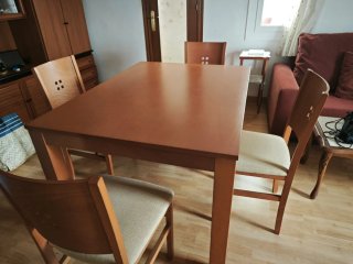 Mesa comedor extensible + 4 sillas