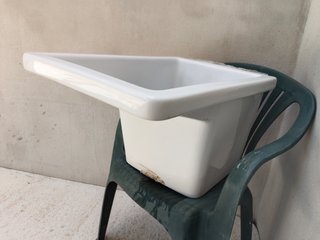 Lavadero de cerámica blanco
