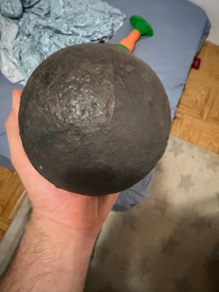 Bola de cañón antigua