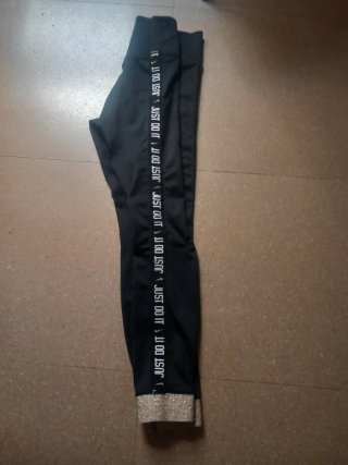 Leggings Nike Mujer Negro y Dorado
