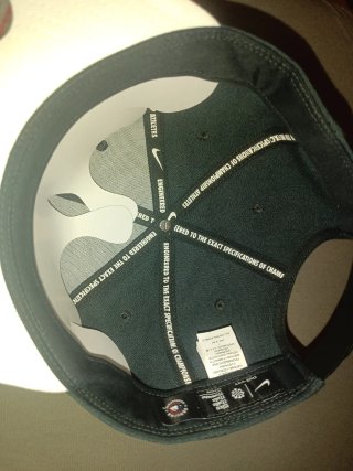 Gorra Nike Just Do It Negra y Blanca
