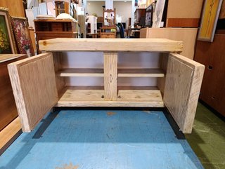 MUEBLE BAJO RUSTICO CON RUEDAS/ MEXICANO