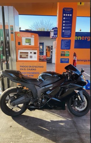 Moto Deportiva Negra
