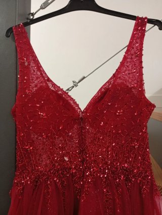 Vestido de fiesta rojo brillante