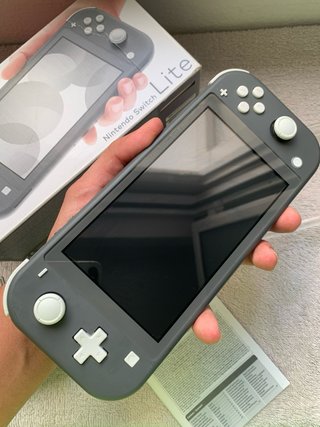 Nintendo Switch Lite Negra Completa + Carcasa