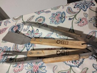 Set 3 attrezzi BBQ in metallo e legno