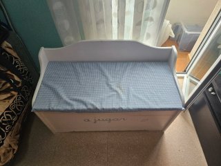 Baúl de madera blanco para juguetes