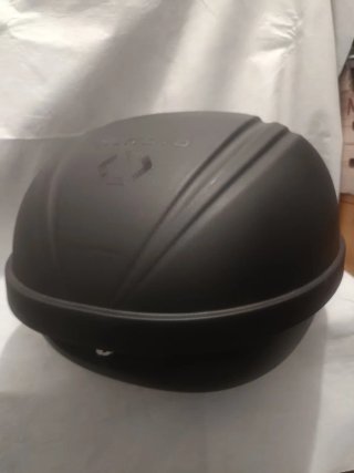 Arcón para moto negro con 2  llaves