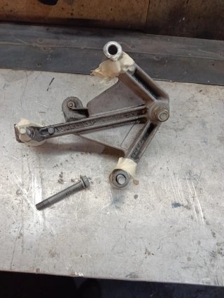 Soporte Motor Renault lado caja