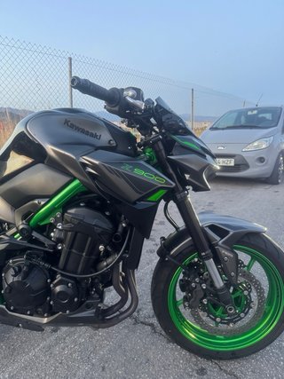 Kawasaki Z900 2024 Negra y Verde