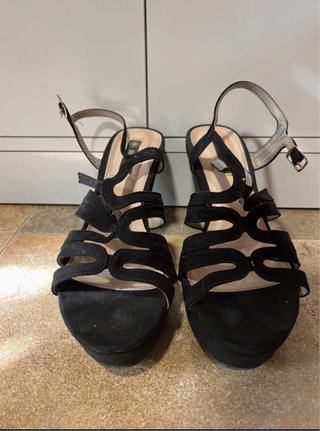 Sandalias de tacón negras