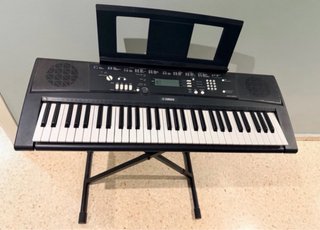 Piano Yamaha 61 teclas