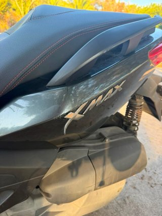Yamaha XMAX 125cc con Akrapovic
