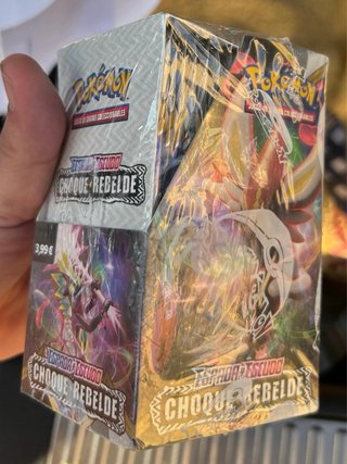 Booster Box Pokémon Choque Rebelde