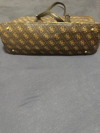 Bolso Guess Marrón y Dorado