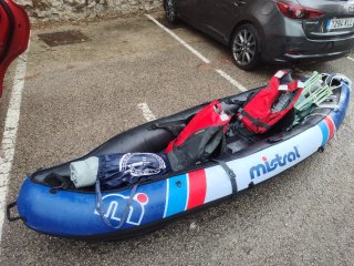 Kayak hinchable Mistral casi nuevo
