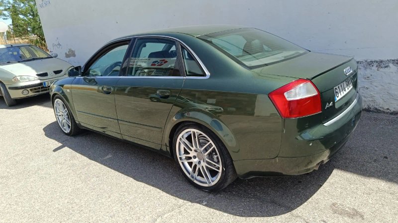 Audi A4 2003 - foto 1