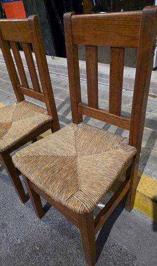 2 Sillas de Pino y Asiento de Enea Hecho a Mano