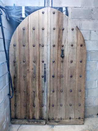 Puerta madera maciza antigua