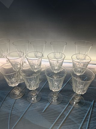 Juego de 21 vasos de cristal, champan , licores, años 60